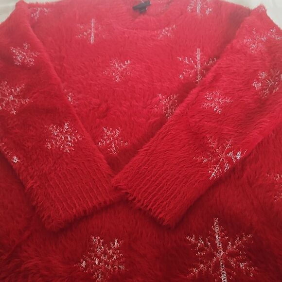Torrid Eyelash Lurex Crew Pullover Sweater With Snowflake Red & Silver 1X 14-16 - Picture 15 of 16